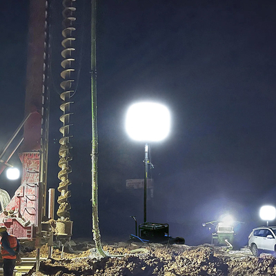 Ręczna klapka trójkąta LED zewnętrzne światła balonowe 600W Mobilna wieża świetlna dla wykonawcy